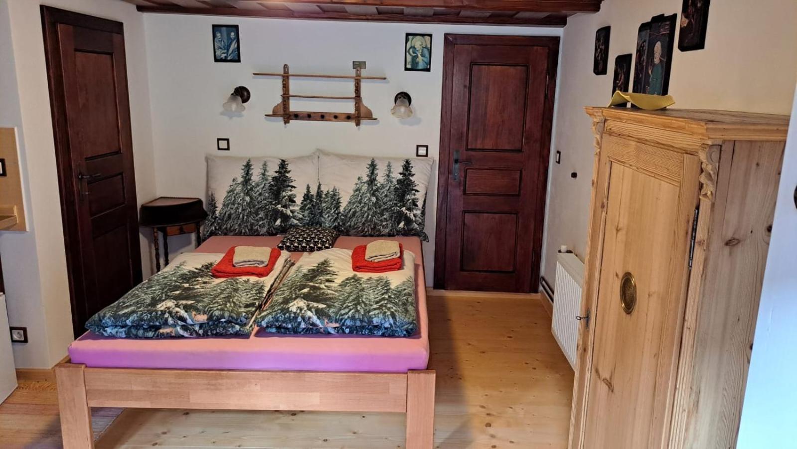 Penzion Pod Zeleznym Vrchem Chřibská Bagian luar foto
